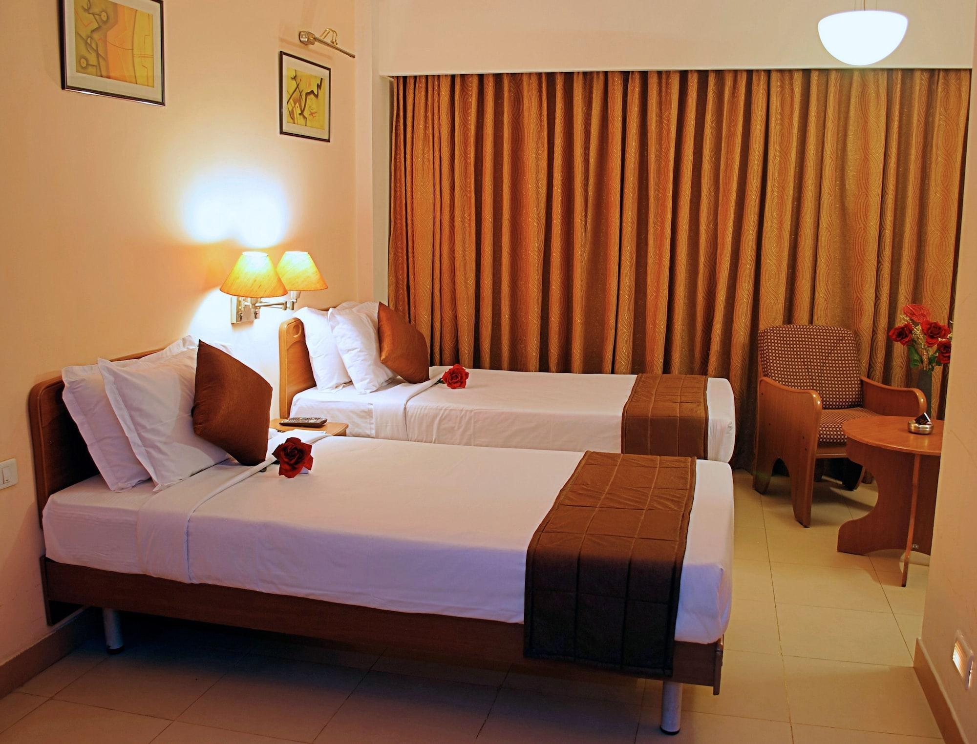 Super Townhouse Koyambedu Hotel Chennai Eksteriør billede