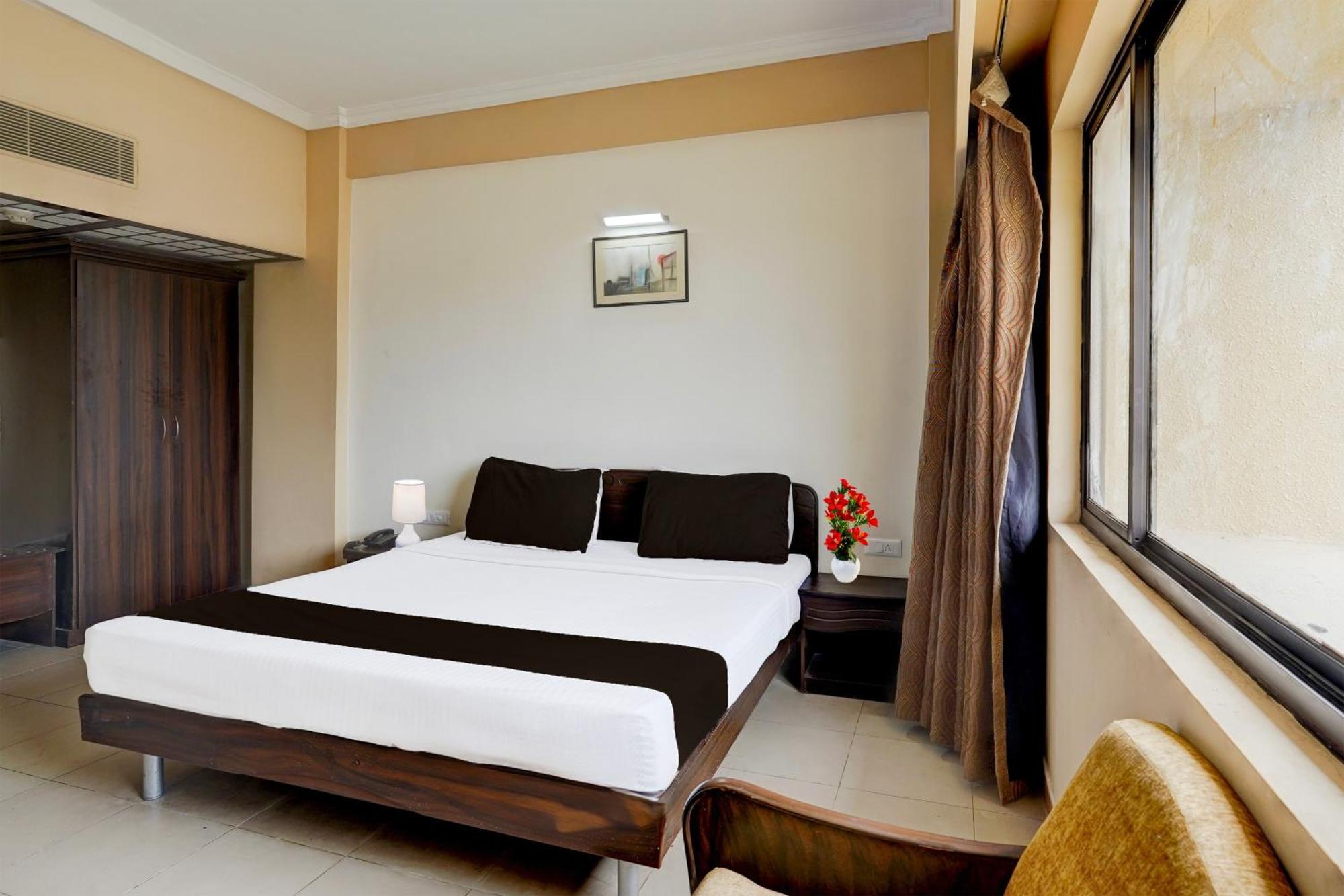 Super Townhouse Koyambedu Hotel Chennai Eksteriør billede