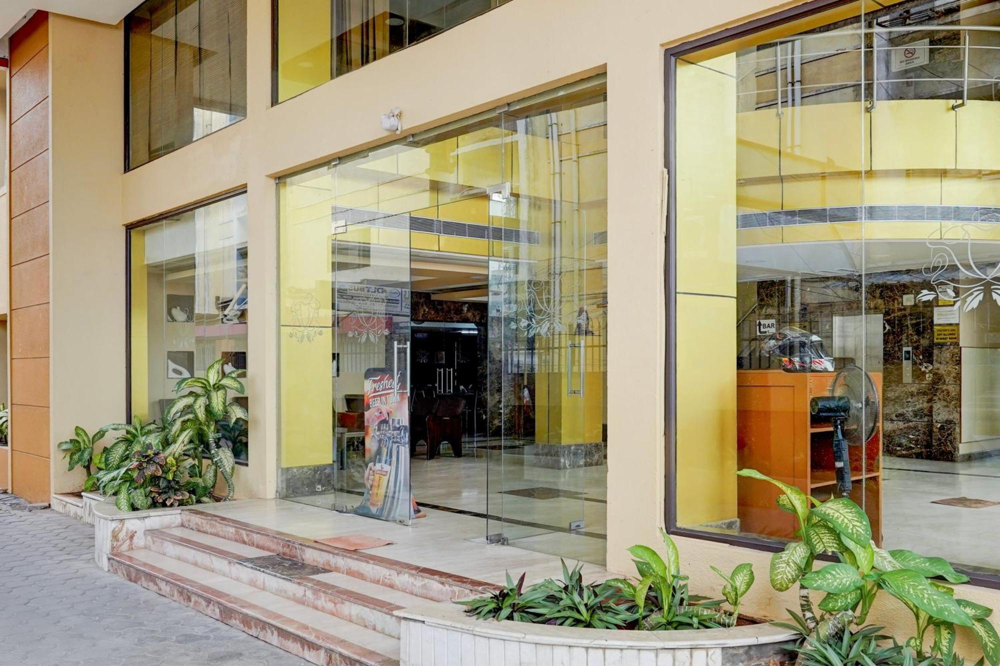 Super Townhouse Koyambedu Hotel Chennai Eksteriør billede