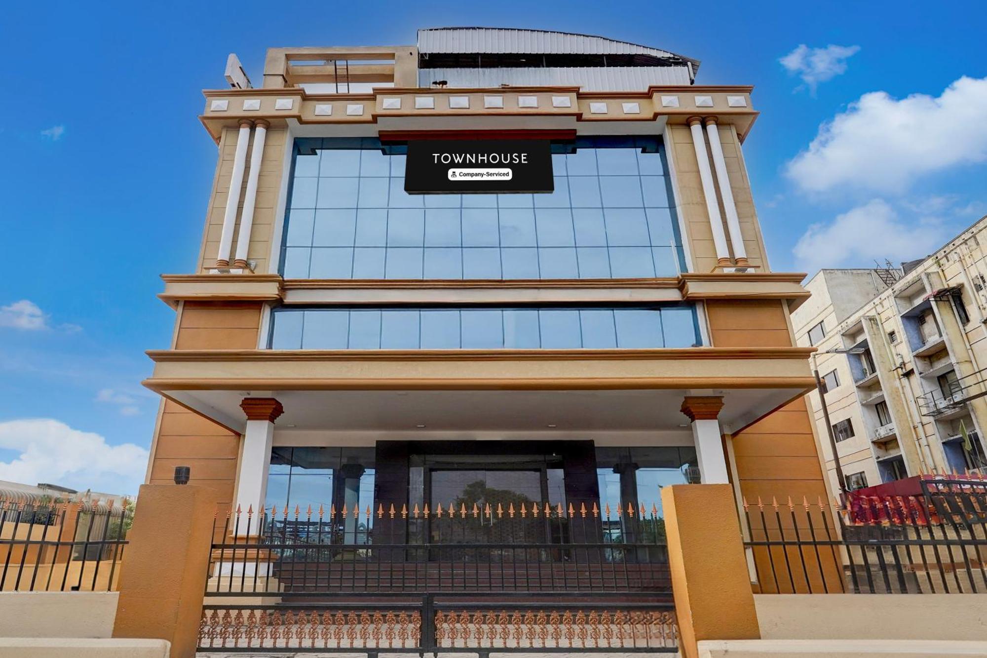 Super Townhouse Koyambedu Hotel Chennai Eksteriør billede