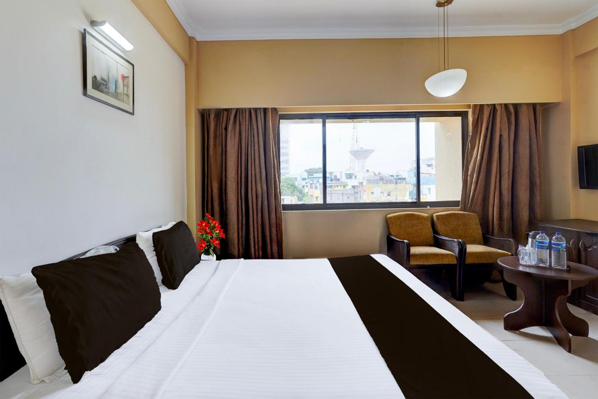 Super Townhouse Koyambedu Hotel Chennai Eksteriør billede