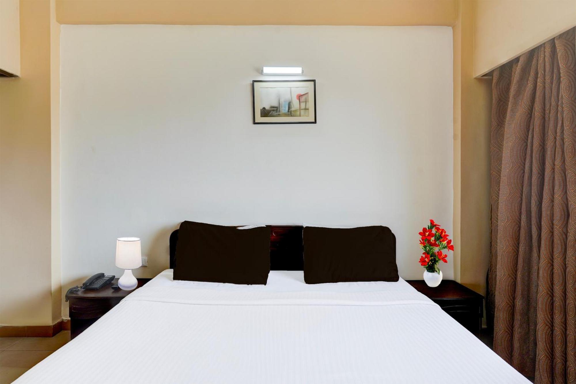 Super Townhouse Koyambedu Hotel Chennai Eksteriør billede