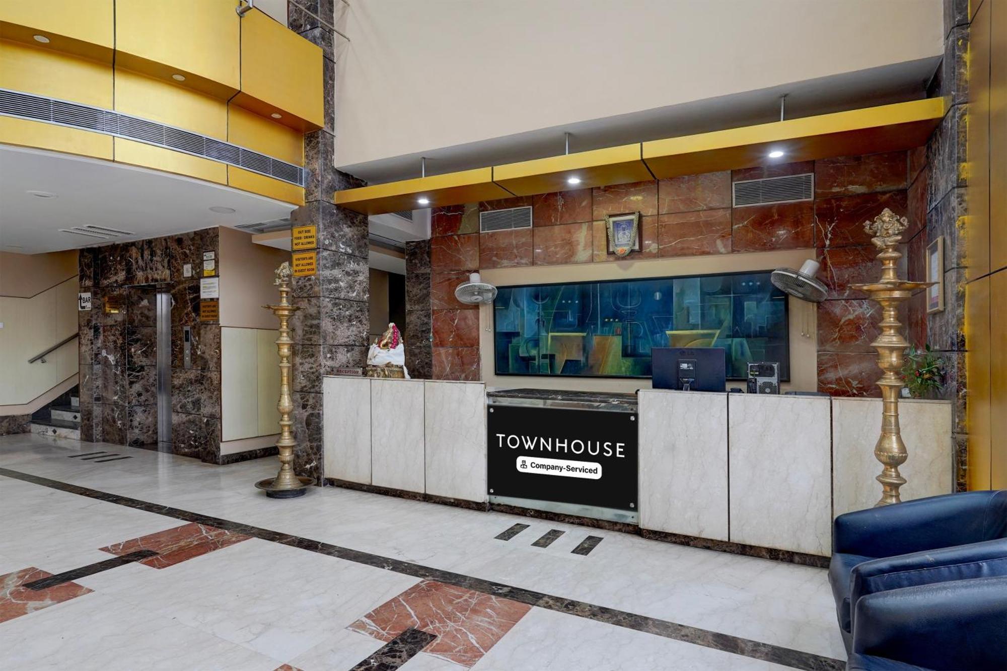 Super Townhouse Koyambedu Hotel Chennai Eksteriør billede
