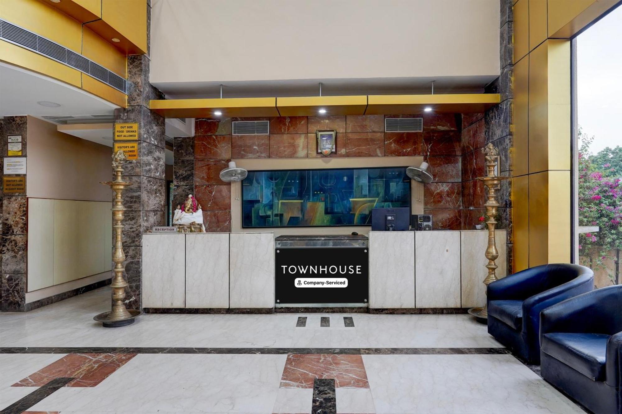 Super Townhouse Koyambedu Hotel Chennai Eksteriør billede