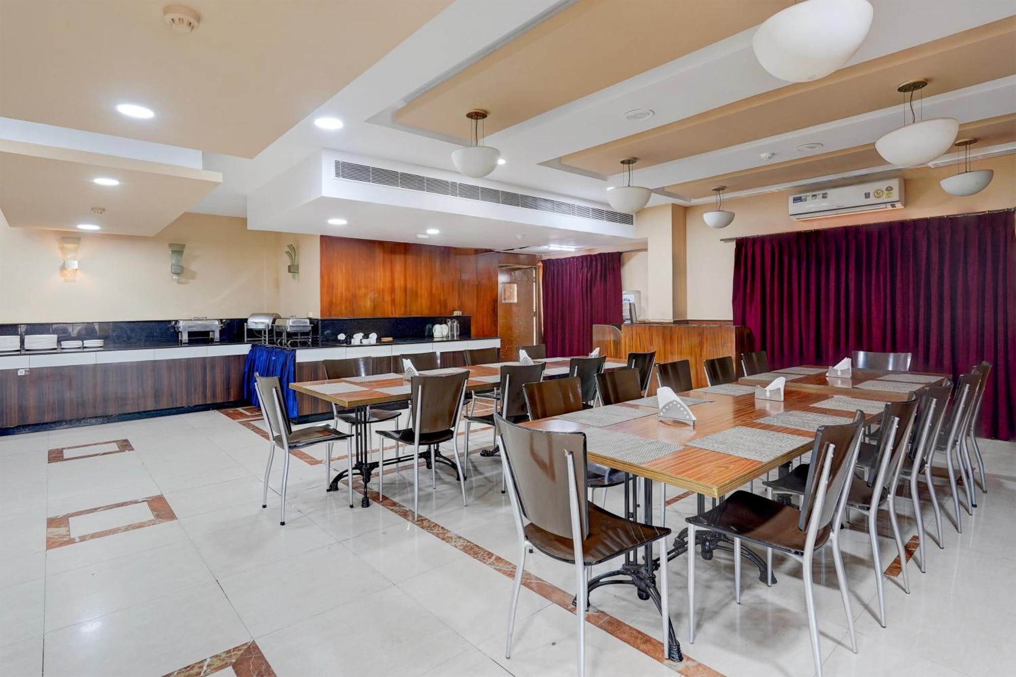 Super Townhouse Koyambedu Hotel Chennai Eksteriør billede