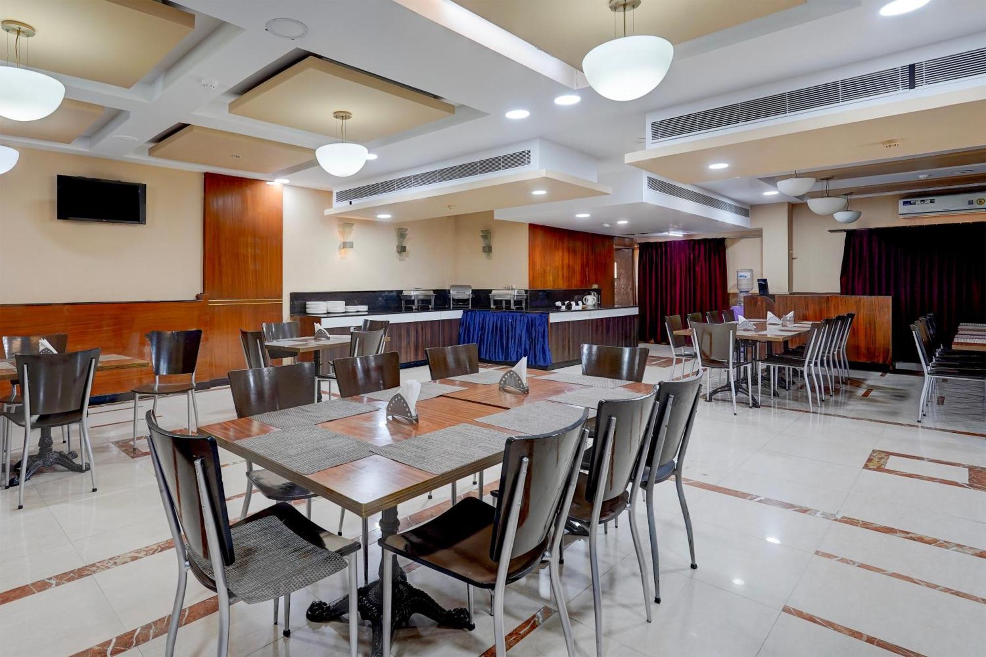 Super Townhouse Koyambedu Hotel Chennai Eksteriør billede