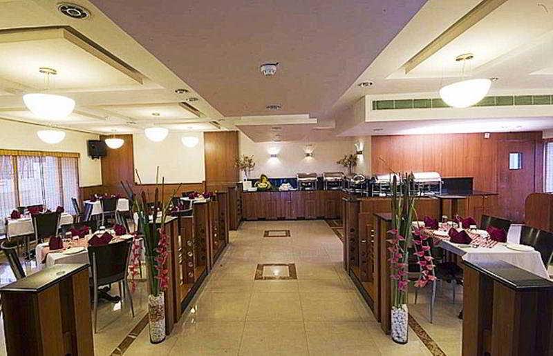 Super Townhouse Koyambedu Hotel Chennai Eksteriør billede