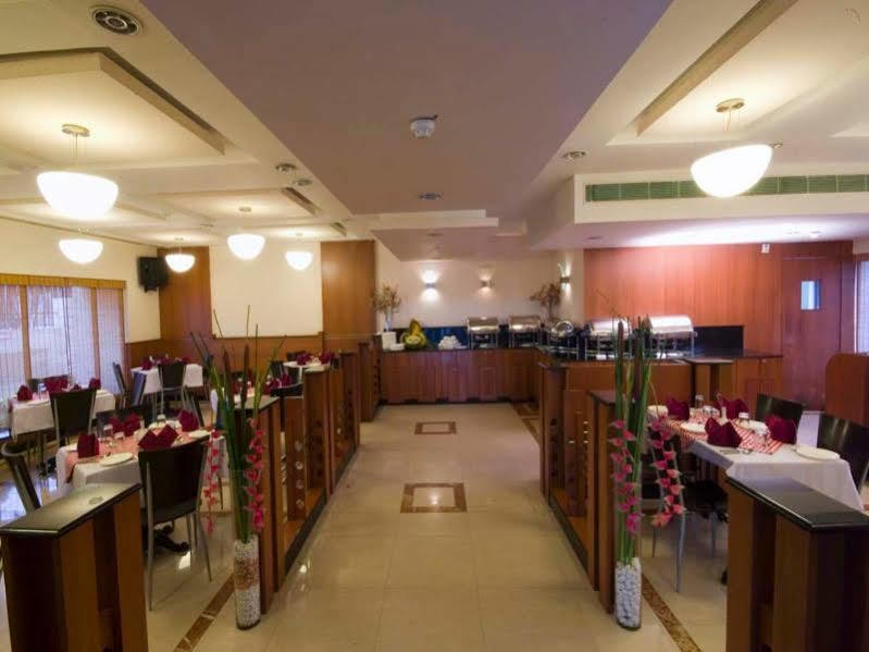 Super Townhouse Koyambedu Hotel Chennai Eksteriør billede