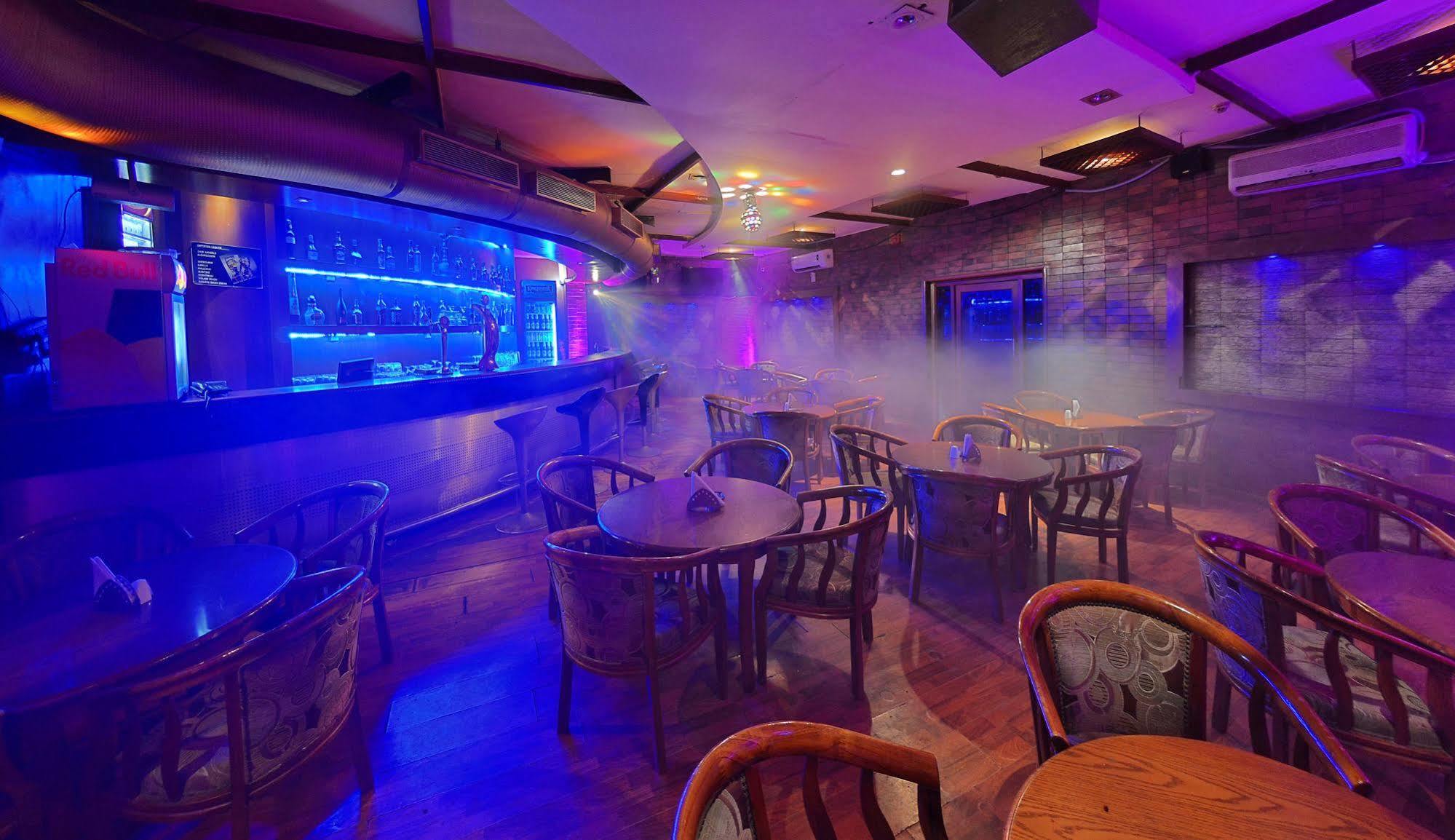 Super Townhouse Koyambedu Hotel Chennai Eksteriør billede